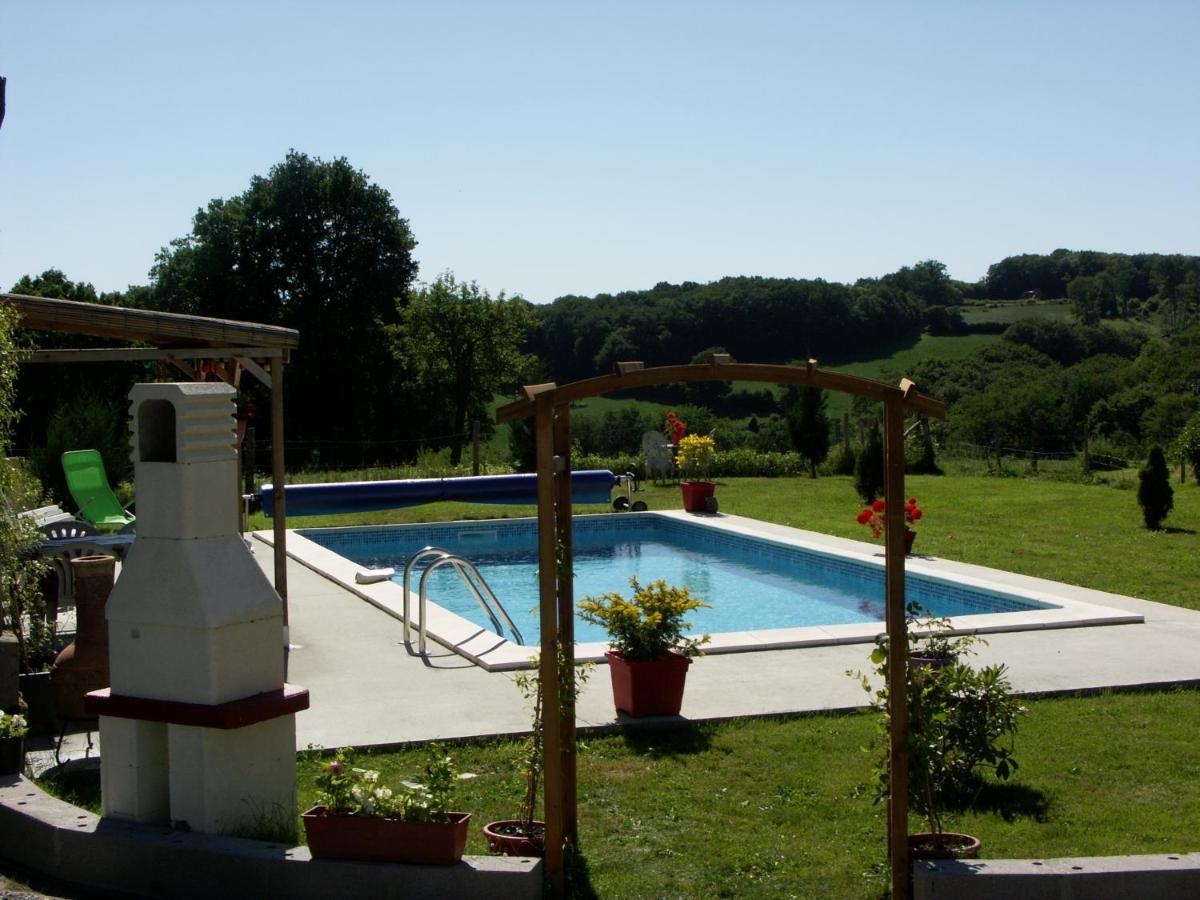 Chalet De Rose Moutier-Malcard Exterior photo